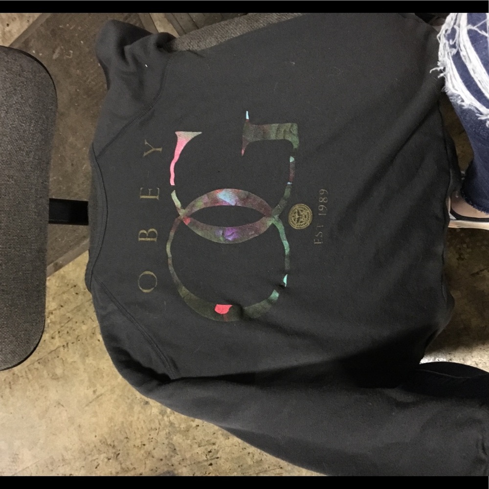 Obey crewneck